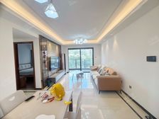 南北通透 刚需小三居 商品房 高楼层视野好 次新房 满五