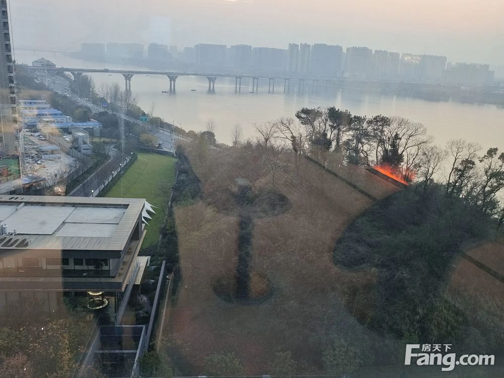 小区相关图