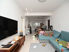 05年小区!近D铁!精装修!同小区醉有性架比的一套!送阁楼