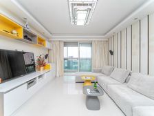 12号线漕宝路站 闹中取静 中海品质小区 小区自带游泳会所