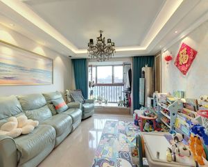 (费用全免)万科金域东郡精装修,房东急售,当居住融入环境