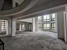 迎宾大道一号 1亩花园,8个套房,实得面积1300平左右