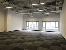 真房源 地铁动物园地上 宝蓝金融创新中心 免中介 可注册全含