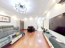 电梯两房 边套双南的户型很少见,一梯两户 精装修带车位