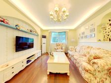 东外滩少见的电梯小高层!精装修!带产权车位,不靠马路采光好!