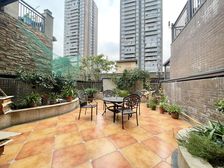 万科联排别墅【带花园带车库】南北朝向,装修保养好,中庭安静