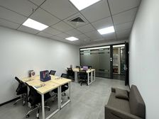 坑口丨低楼层可放货!可做仓库/电商/直播/工作室,全包水电网