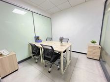万家丽共享办公室!不收中!3至4人团队,可注册租期灵活