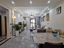 62.8w购齐通旁精装修电梯小高层大三房 正朝南看天鹅湖