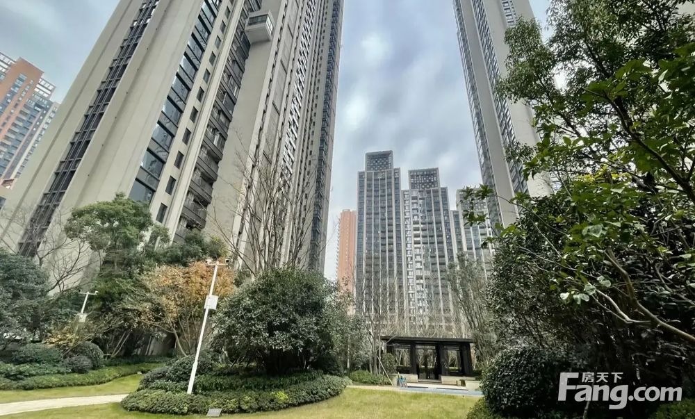 武汉江岸二七华发外滩首府二手房 四室 - 房天下