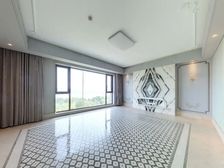 天地云廷 一线270度看江 三面采光