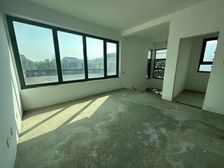 绿洲江南园 4室3厅4卫 毛坯 2800万元 315平米