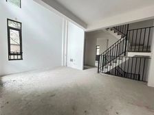 朱家角一号 联排边套 挑空大客厅 大露台 两层地下室直通车库