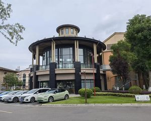 麓湖神盘!星巴克独栋!年租金78万!赠送120平外摆区!包税