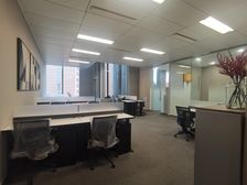 静安寺久光旁纯写字楼!精装修家具!带露台独用!越洋广场旁!