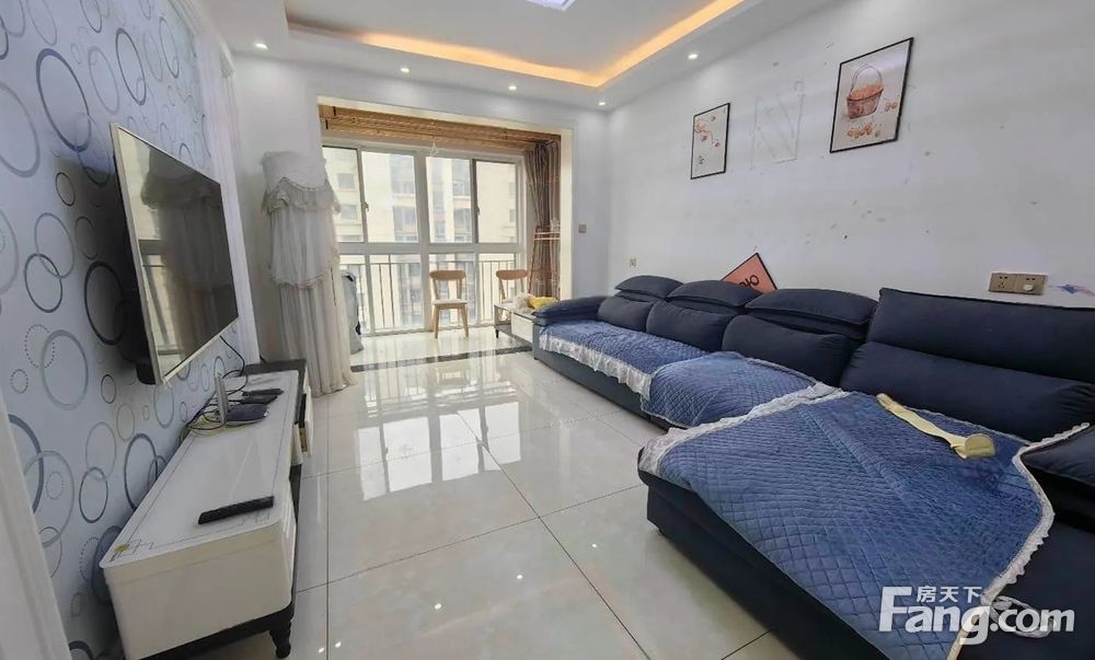 保利鑫城2室2厅1卫精装修92万元8456平米