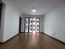 小区中心(大三房,南北通)精装送家具家电,业主置换急售