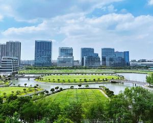 12号线七莘路,户型方正边套户型看春申湖,业主亏本急售近西子