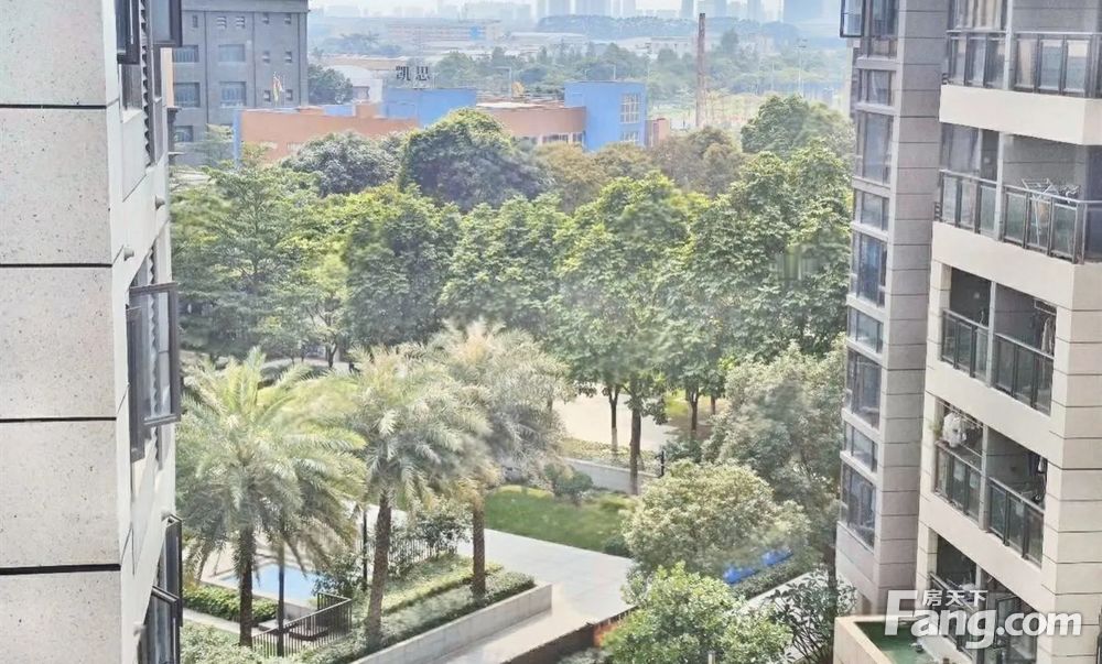 美的壹号公馆三房光线足密度低