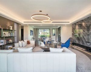 浏阳河一线河景洋房丨6.3米阔景客厅视野好丨精装修拎包入住