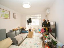 婚房精装,1梯3户双南2房1厅,满五年,着急出售,近地铁