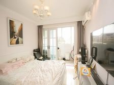 带车位,1梯2户,2房1客厅,精装可拎包入住,地铁口50米