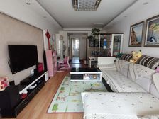 浦江世博家园十一街坊2室2厅 南北通透 精装修 高层采光好