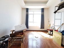 次新房,大户型,采光好,可谈价,千佛山下,随时看,有车位地下