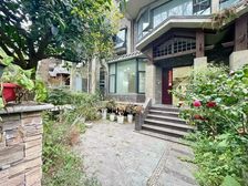 青羊区正临河的别墅【坐阳台上就能欣赏河景】前后双花园