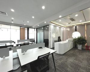 地铁通达、万科物业、500强企业为邻、商业繁荣地招商东城国际