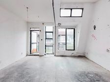 文翔名苑 联排中间套 小区中间位置 纯毛坯 可塑性强 急售