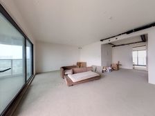 金牛公园旁 次新房 国宾锦麟天玺 4室2厅 清水 对中庭