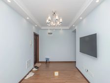 婚房精装全送,三房电梯中,全明户型,价.格.可谈,看房有钥匙