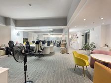 靓靓靓 所见即所得 带办公家具 下楼即地铁繁华商圈好招人