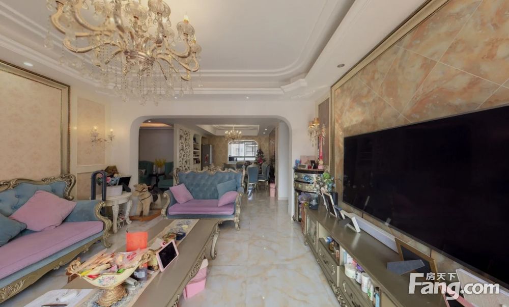 凯德风尚6室2厅3卫顶跃带花园精装修