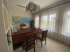 朝阳别墅 不仅地理位置优越 园区中心位置 室内泳池 环境优雅