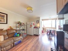 万象园 73.46平2居 南向精装修 自住保养好