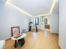 地铁口,降价120万,豪华装修,一梯两户 双南南北通 采光好