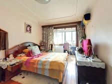 新上降价150万,业主出国急售,观景好,双卧客厅朝南