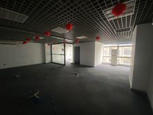 越秀 独立空调 120方低楼层 没有门禁 24进出