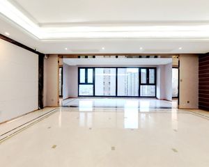 成都文儒德 162平 带车位 3室2厅 正朝南 急售