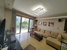 陆家嘴中央公寓 南北通透3房 飞机户型看房方便 全权委托