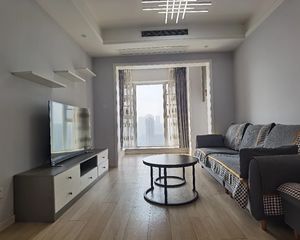 朗基少东家 高层 精装保养好 套三 客厅厨房带阳台