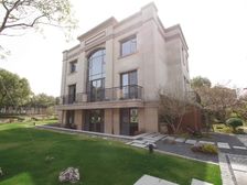 大花园,两面临天然大河,方正户型,大挑空厅