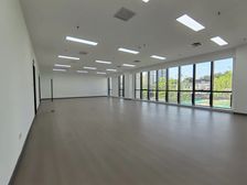 亚奥大屯子拓国际广场 办公类瑜珈普拉提均可 随时看房