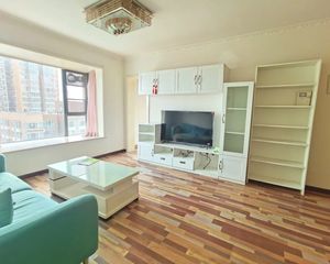 二八板块 7号地铁旁 华西雅筑 20楼 套二带储物间