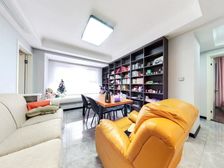 浦西精装边套三房,南北通且三面采光,满两年