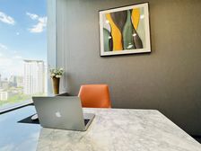 静安寺地铁站,晶品中心150平,独立露台,拎包办公