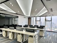 富力盈隆广场 高层双面采光 3+1间隔 配家具出租