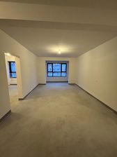 天悦风华122平大三室毛坯房着急出售